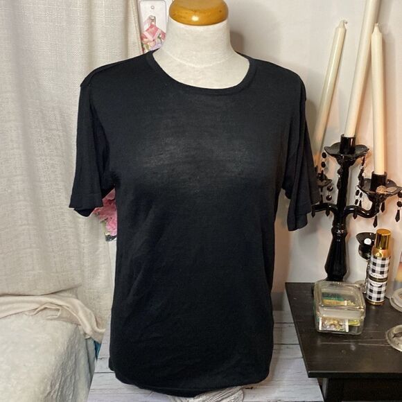 🌷 Patrick Tricot🌷 100% Silk Knit Short Sleeve Top - Picture 2 of 7